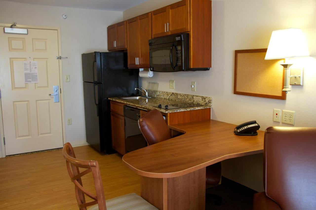 Candlewood Suites Champaign-Urbana University Area By Ihg Exterior photo